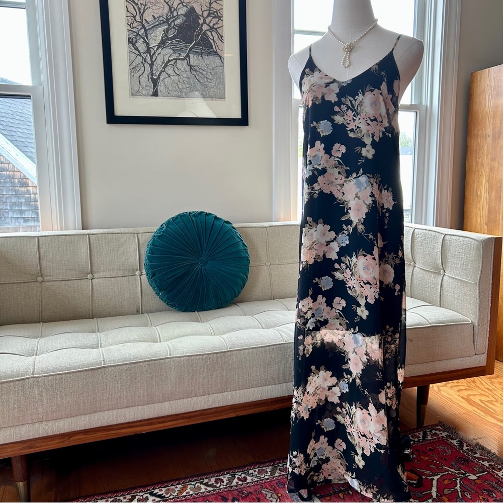 Floral Maxi Dress - Picture 5 of 7
